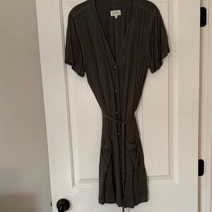 Lou & Grey Charcoal Button-Front Midi Dress